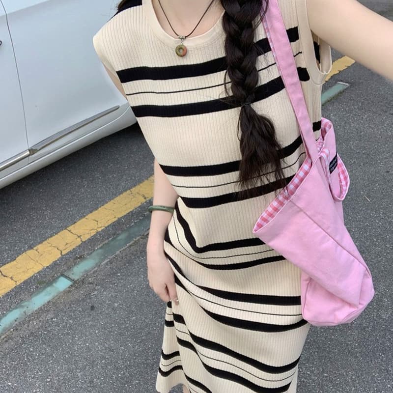 ボーダー服 リブ編みノースリーブボーダーワンピース