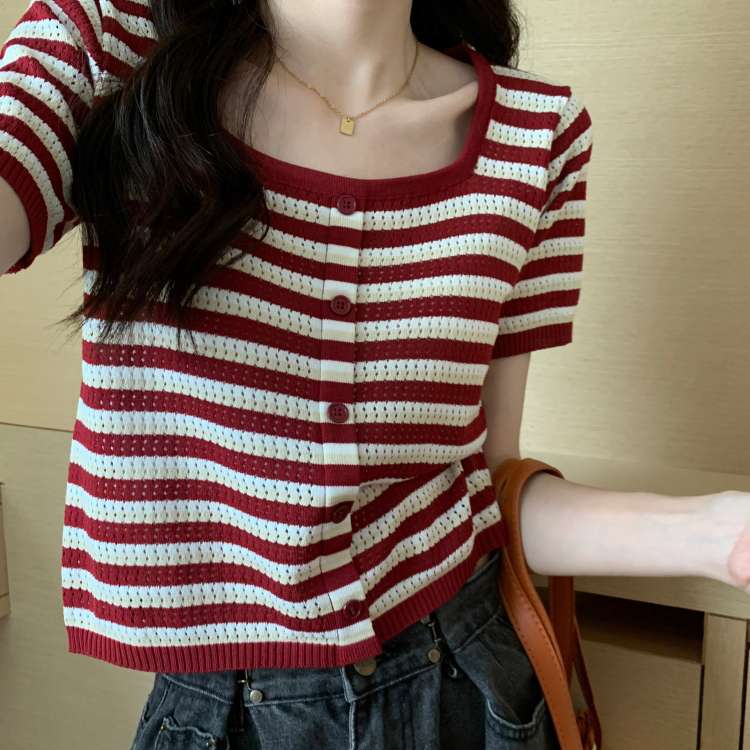 ストライプ柄ボタン付きサマーニット ボーダー服