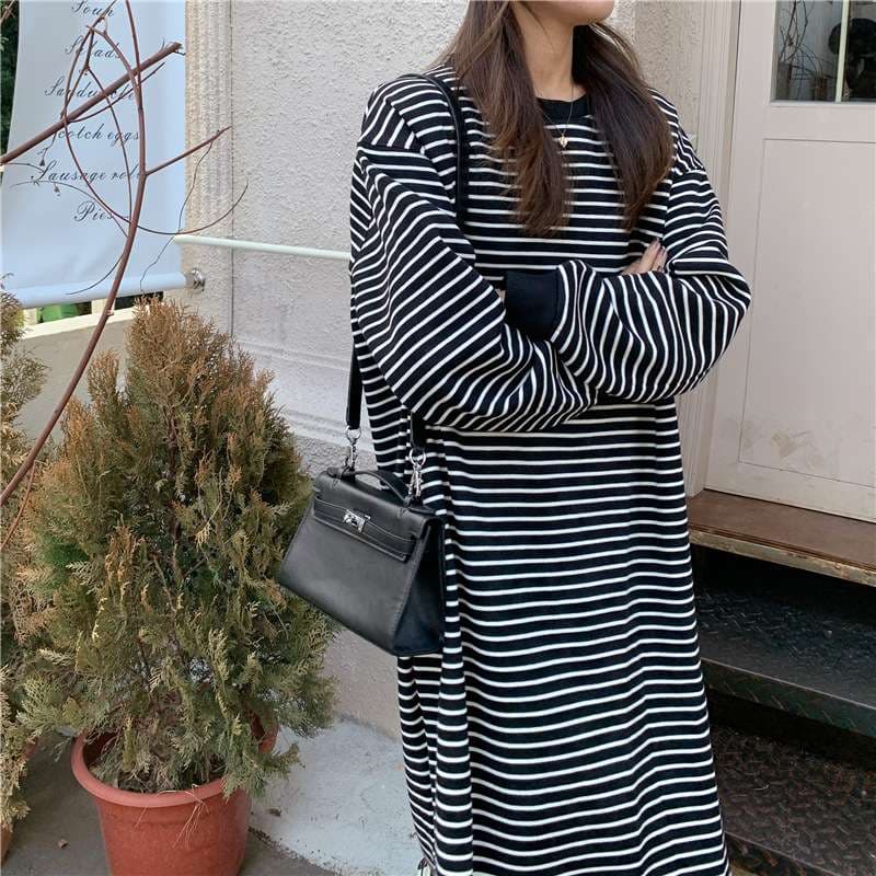 ゆったりストライプマキシワンピース ボーダー服