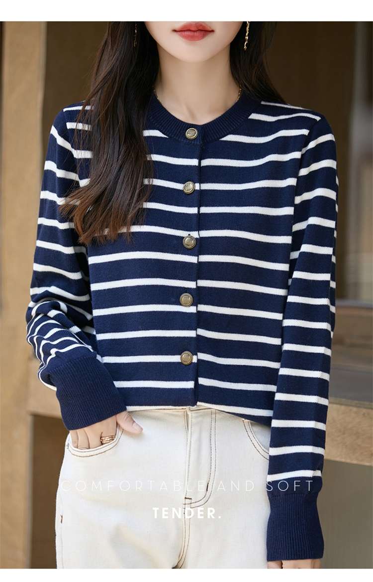 ボーダー柄クルーネックカーディガン ボーダー服