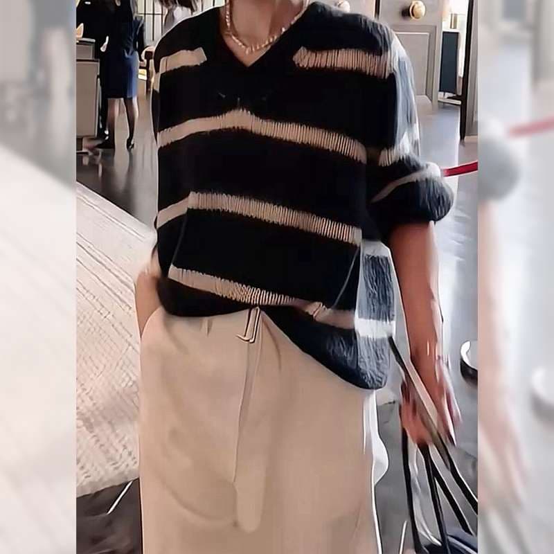 ボーダー柄オーバーサイズニットセーター ボーダー服