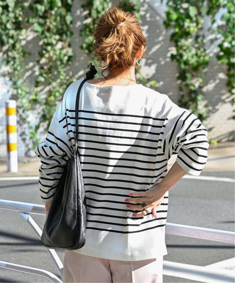 ゆったりシルエットのマリンボーダートップス ボーダー服