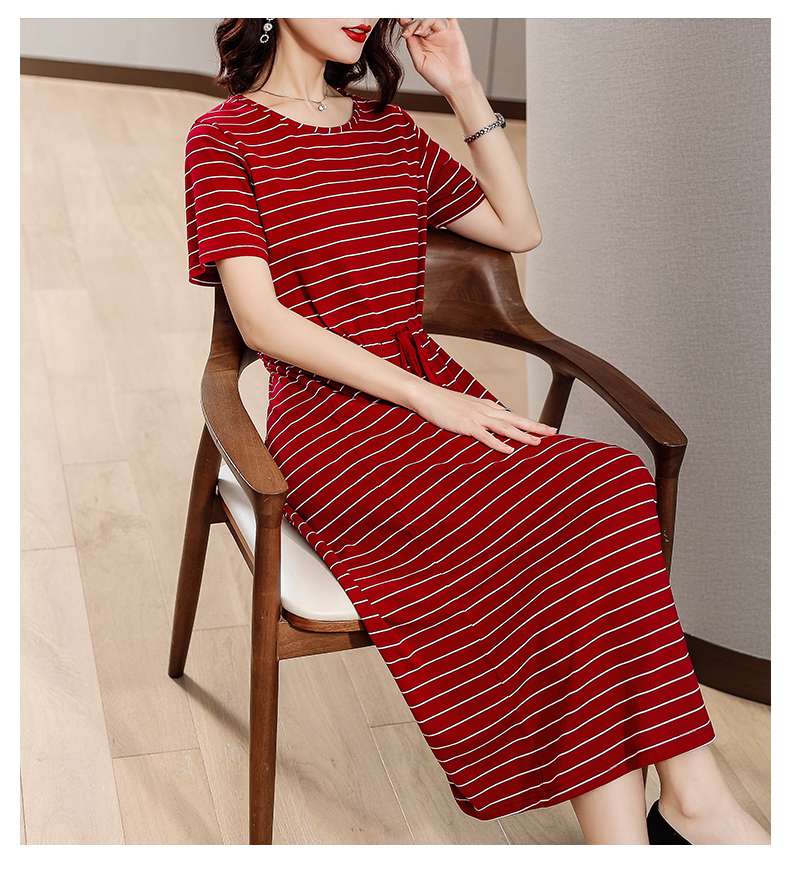 シンプル上品ボーダーマキシワンピース ボーダー服