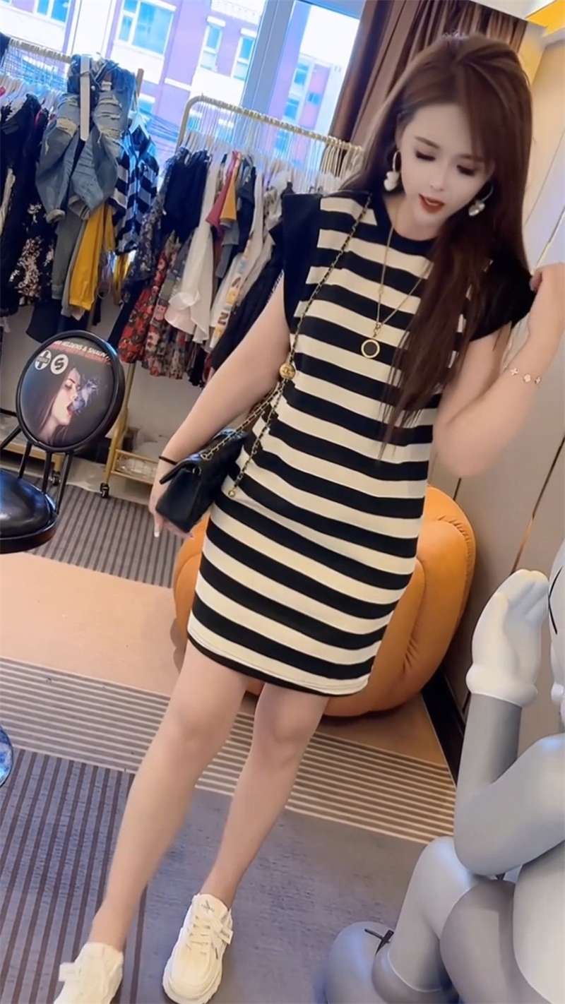 ボーダー柄ワンピース夏向けカジュアルドレス ボーダー服