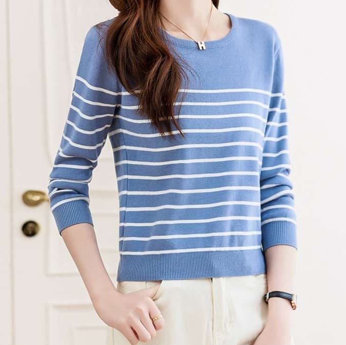 すっきりシルエットのボーダーニット ボーダー服