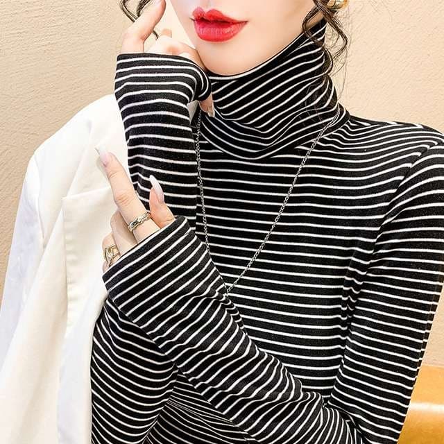 ボーダー柄タートルネック長袖インナー ボーダー服
