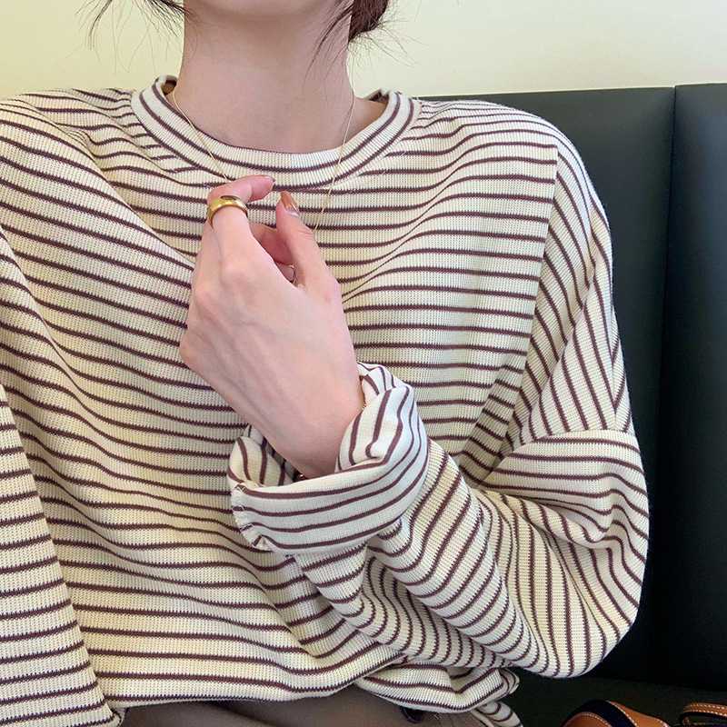 ボーダー服 なめらかシルエット細ボーダー長袖