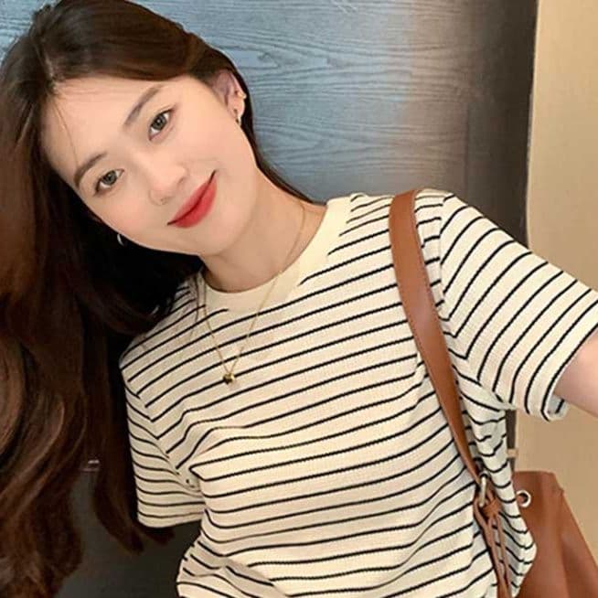 ボーダー服 Tシャツ レディース ボーダー縞々Tシャツ 半袖薄手ニット春夏