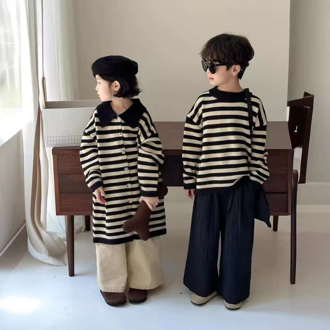 モダンストライプのニットウェアセット ボーダー服