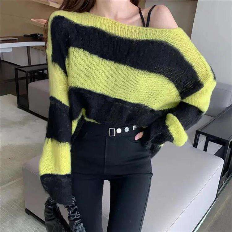 オフショルダーボーダーニットワンピース ボーダー服