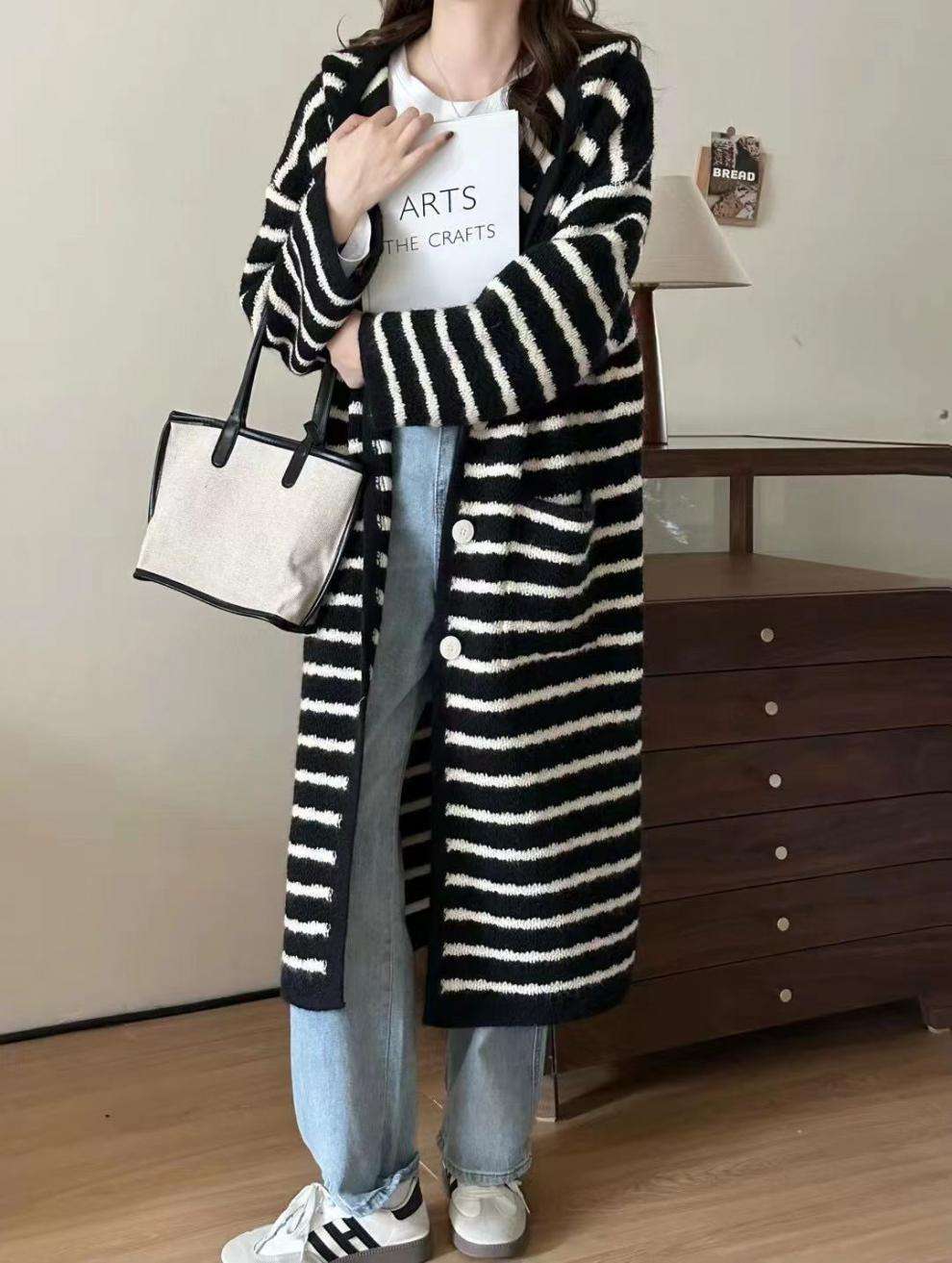 ふわふわニットの長めストライプカーディガン ボーダー服