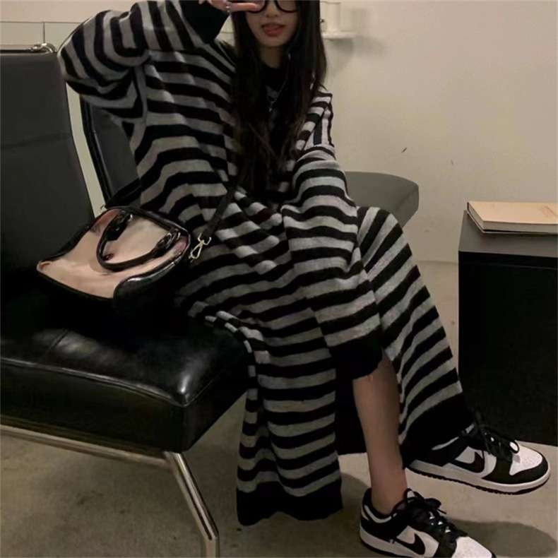 オーバーサイズストライプニットワンピース ボーダー服