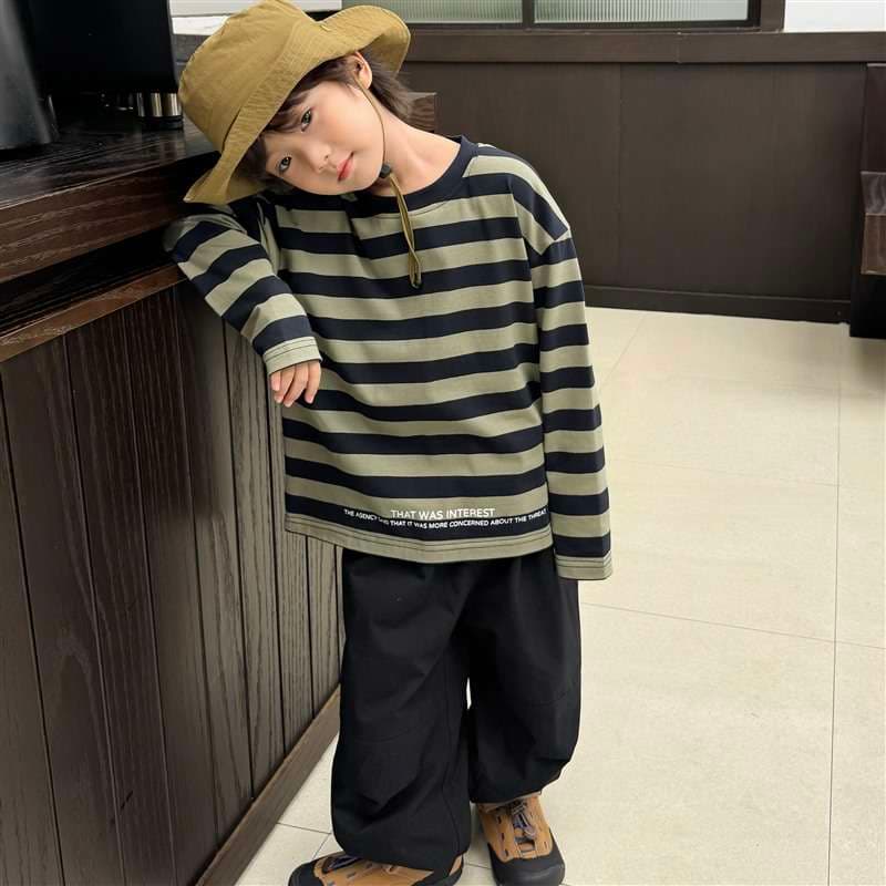 ゆったりボーダー柄長袖トップス ボーダー服