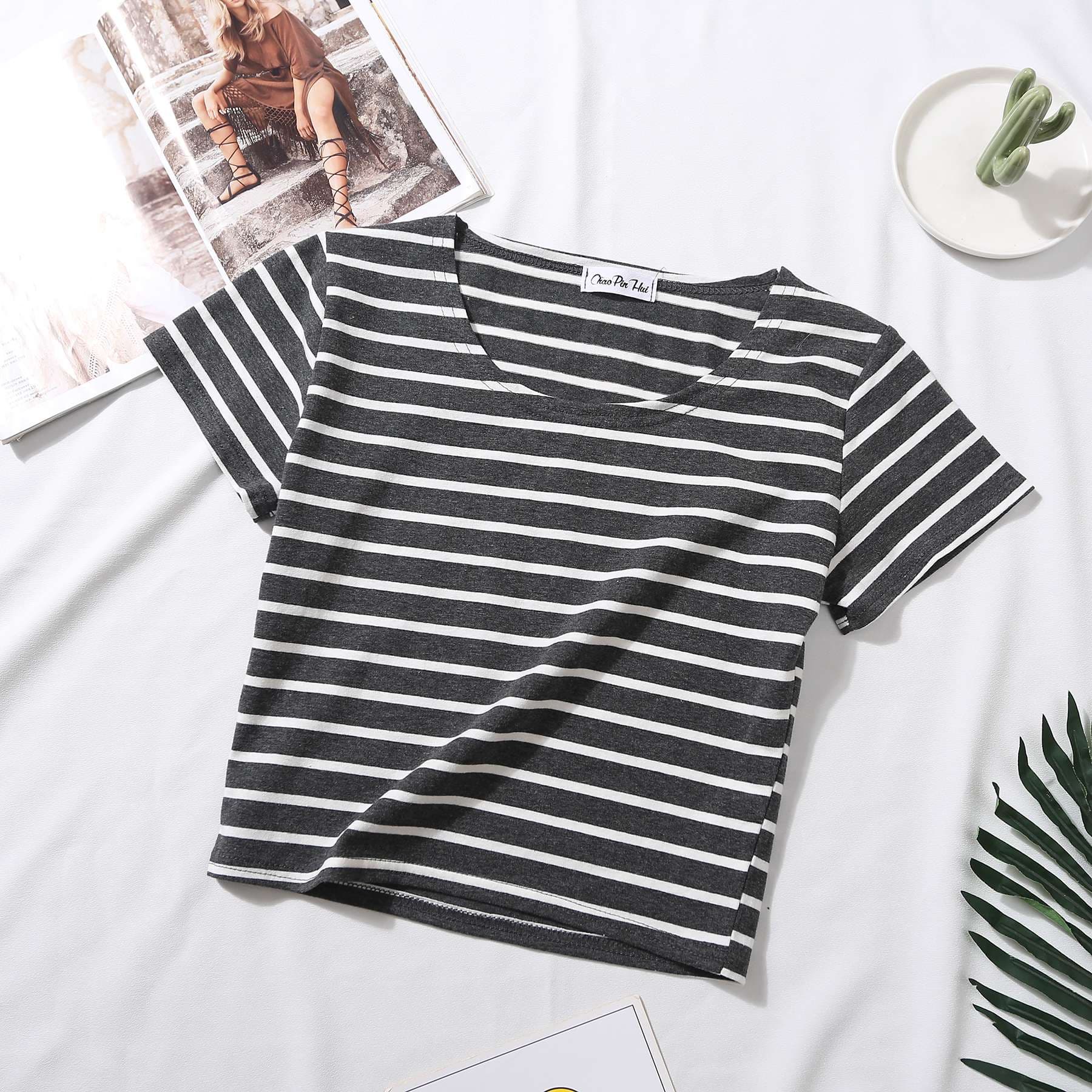 短め丈ボーダー柄半袖Tシャツ ボーダー服