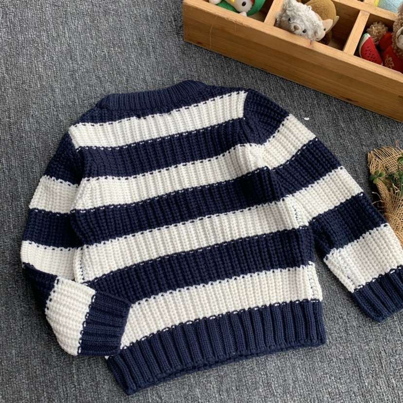 ボーダー柄クルーネックニットセーター ボーダー服