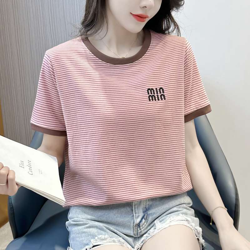 ストライプ柄ゆったりTシャツ ボーダー服