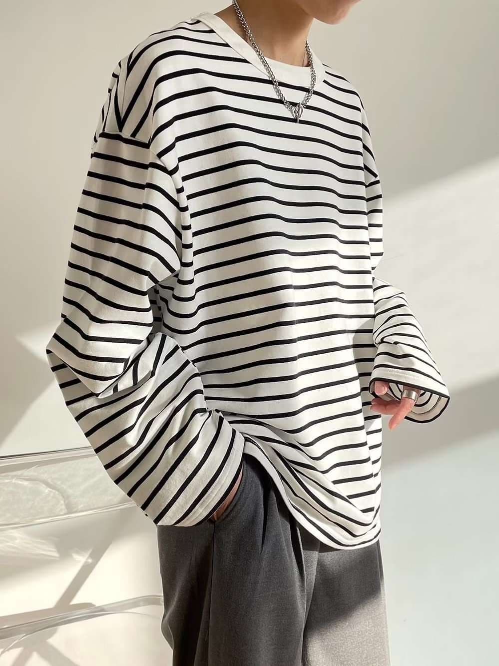 ゆったりシルエットのボーダー長袖カットソー ボーダー服