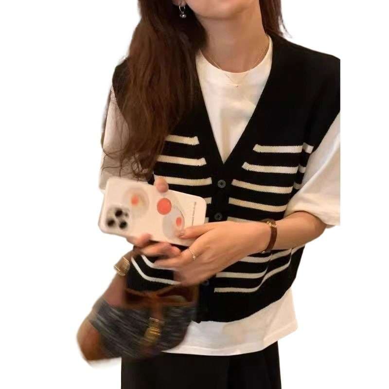 ボーダー柄ニットベスト ボーダー服