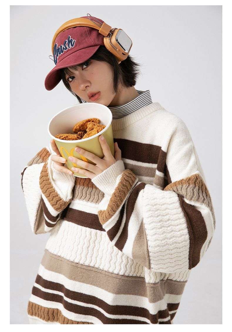 マルチボーダー柄ゆったりニットセーター ボーダー服