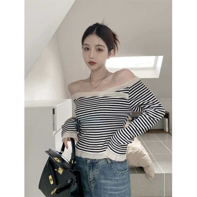 肩開きフリルボーダーニットトップス ボーダー服