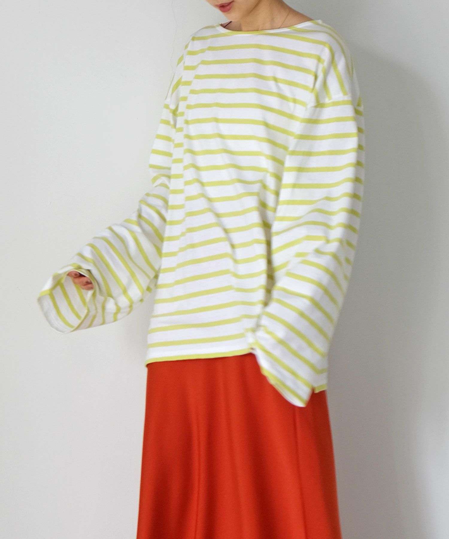 ゆったりシルエットのボーダーカットソー ボーダー服