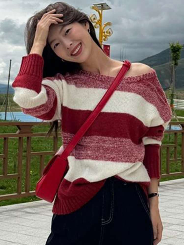 マルチボーダーオフショルダーニット ボーダー服