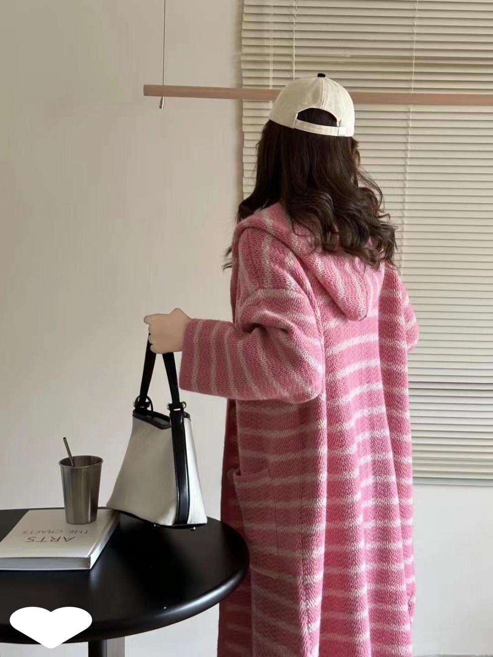 ふわふわニットの長めストライプカーディガン ボーダー服