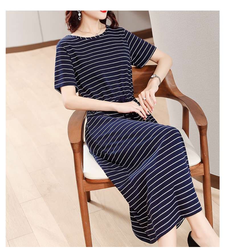シンプル上品ボーダーマキシワンピース ボーダー服