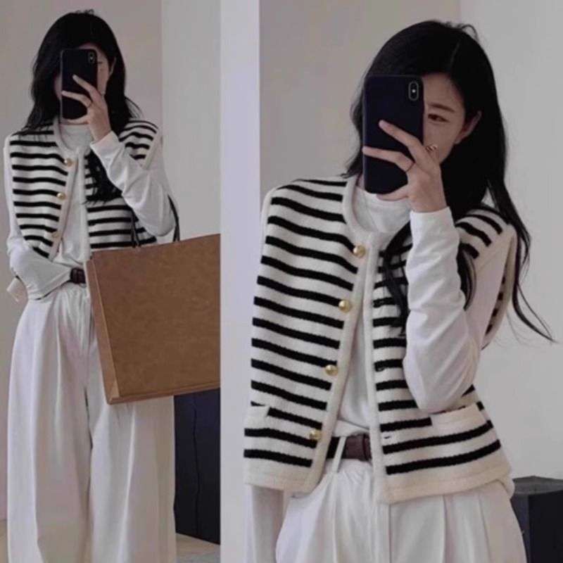 モダンストライプ柄ニットカーディガン ボーダー服