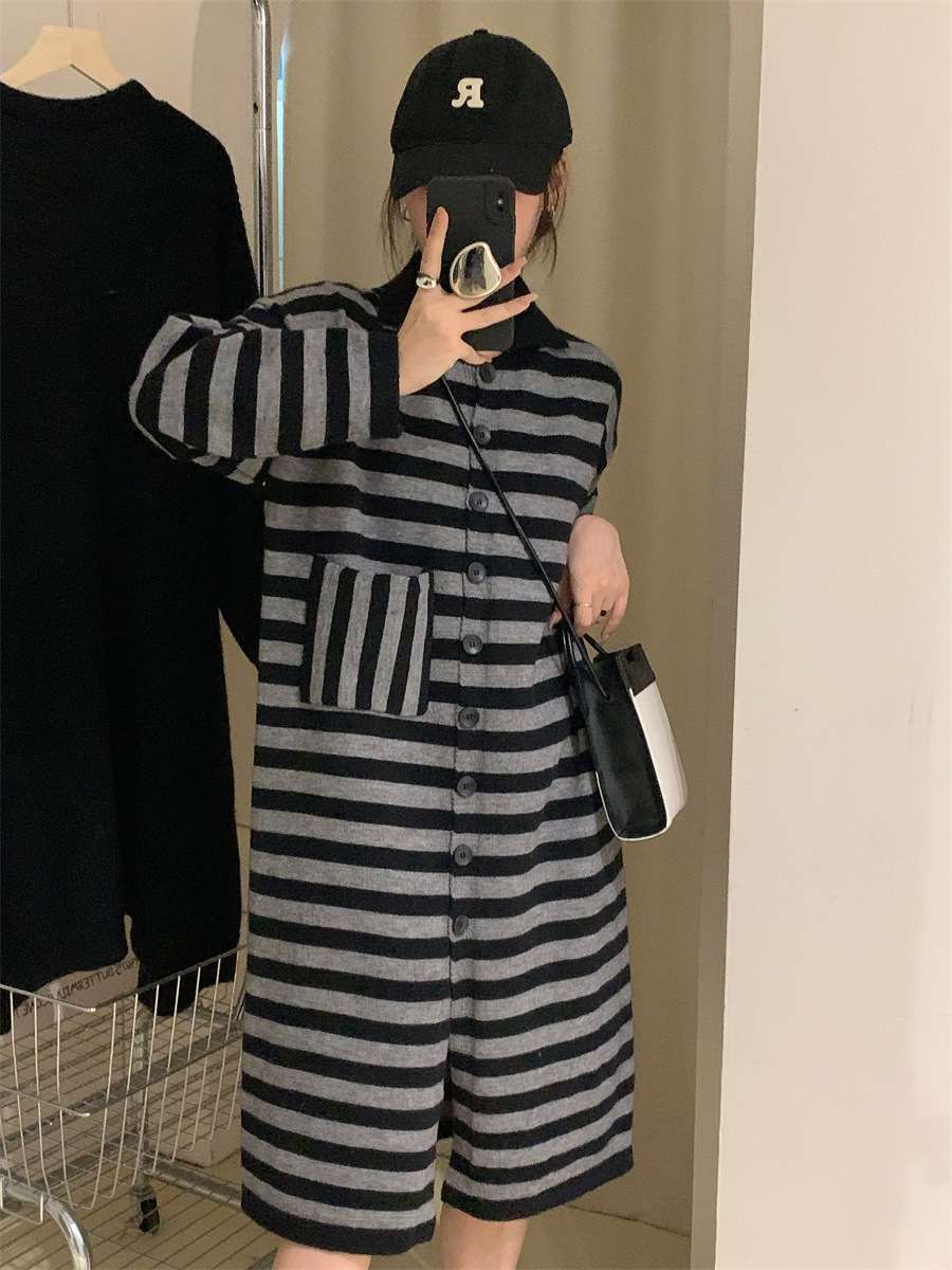 オーバーサイズストライプ柄ニットワンピース ボーダー服