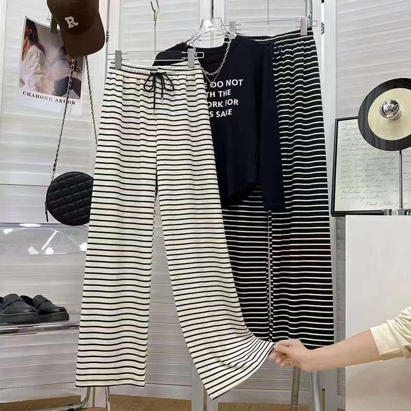 ゆったりストライプワイドパンツ ボーダー服