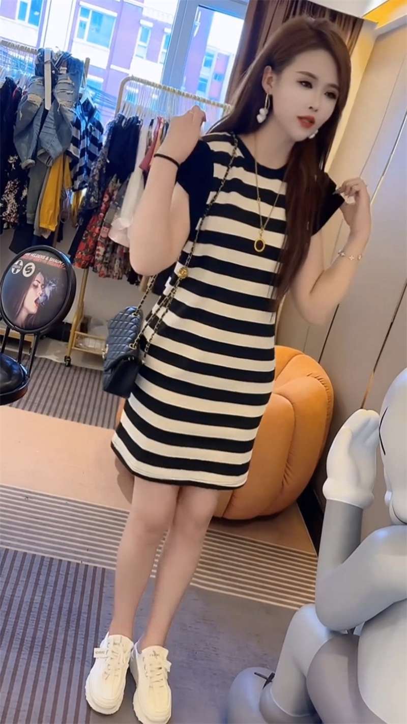 ボーダー柄ワンピース夏向けカジュアルドレス ボーダー服