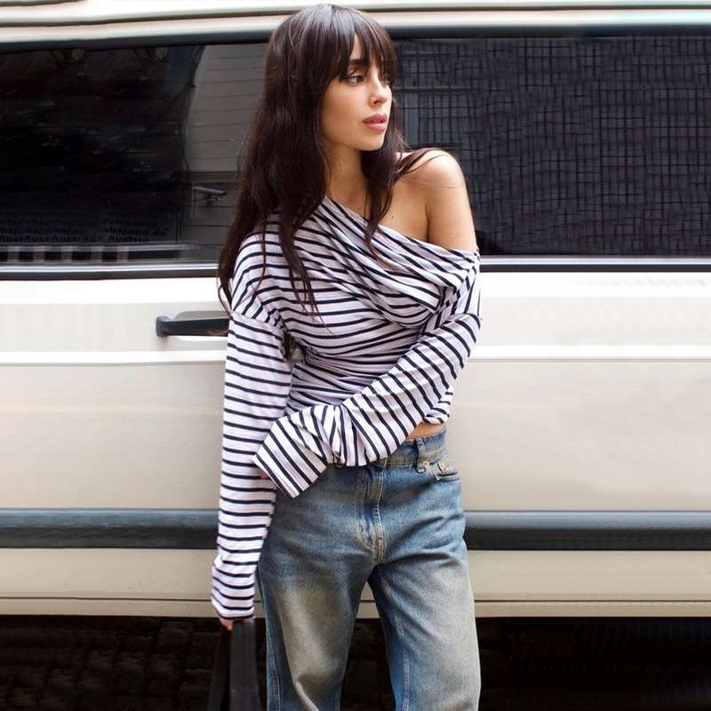 大人かわいいオフショルダーボーダーロンT ボーダー服