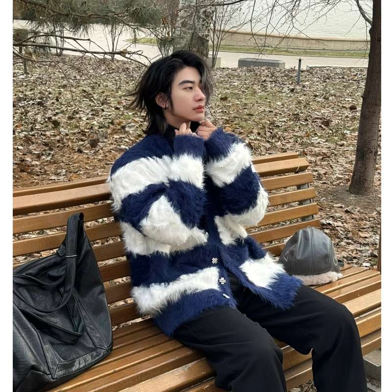 ふわふわストライプニットカーディガン ボーダー服