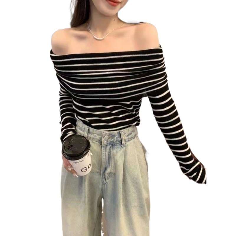 オフショルダーニットボーダーセーター ボーダー服