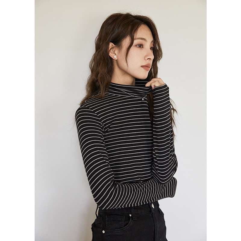 スリムフィットボーダータートルネック ボーダー服