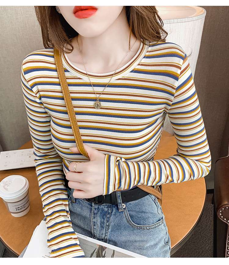 体型をキレイに見せる細ストライプニット ボーダー服
