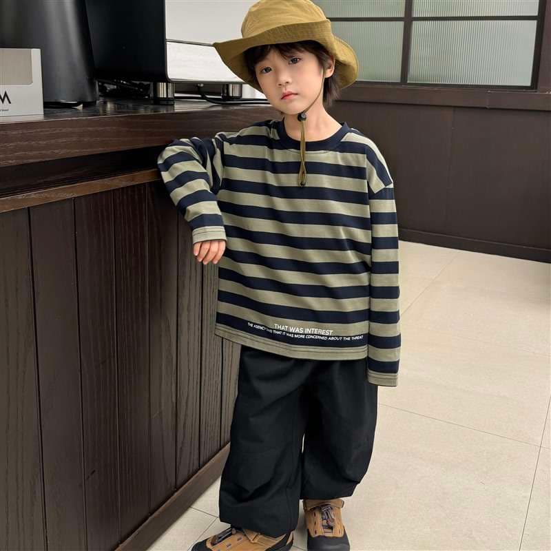 ゆったりボーダー柄長袖トップス ボーダー服