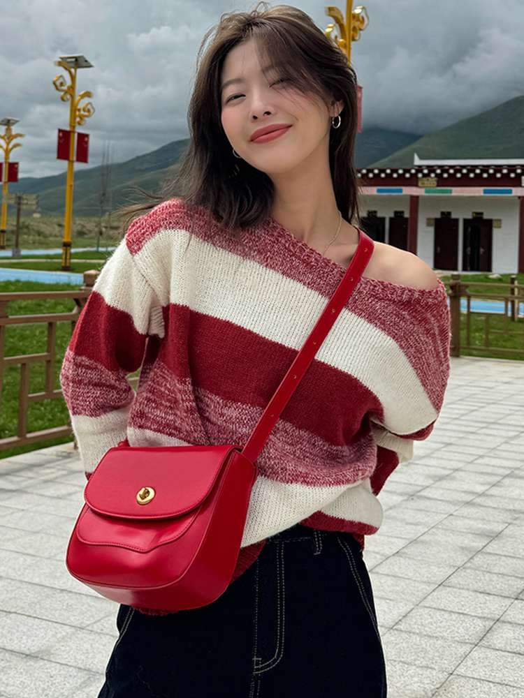 マルチボーダーオフショルダーニット ボーダー服