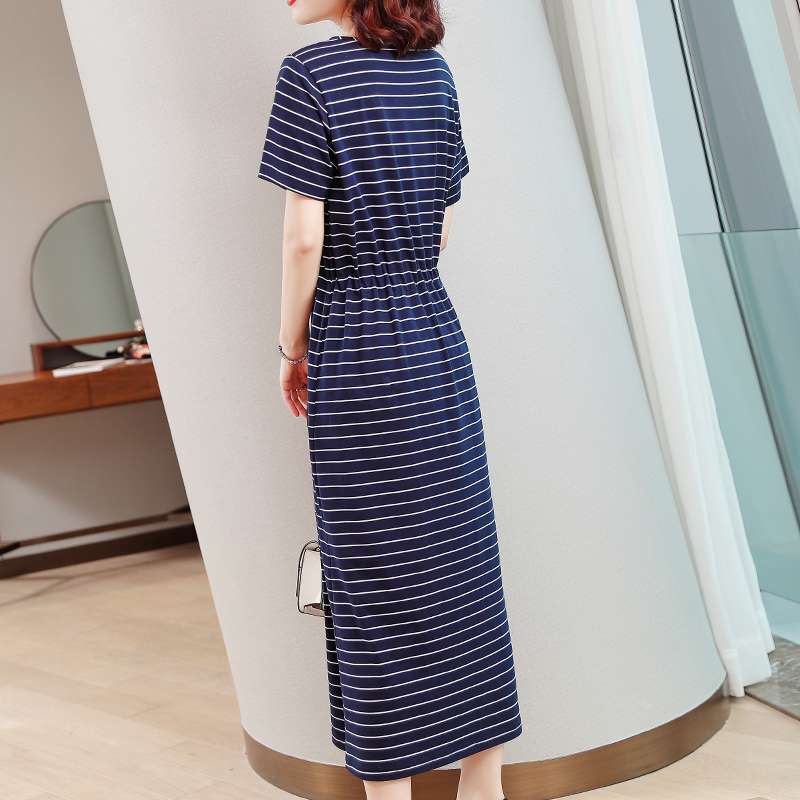 シンプル上品ボーダーマキシワンピース ボーダー服