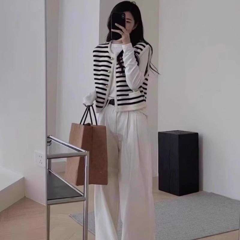 モダンストライプ柄ニットカーディガン ボーダー服