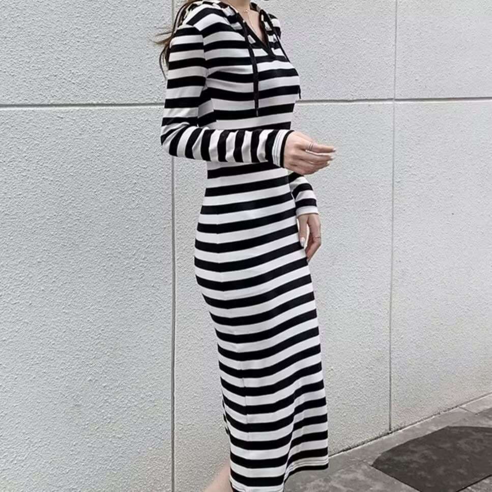 モダンストライプのロングワンピース ボーダー服