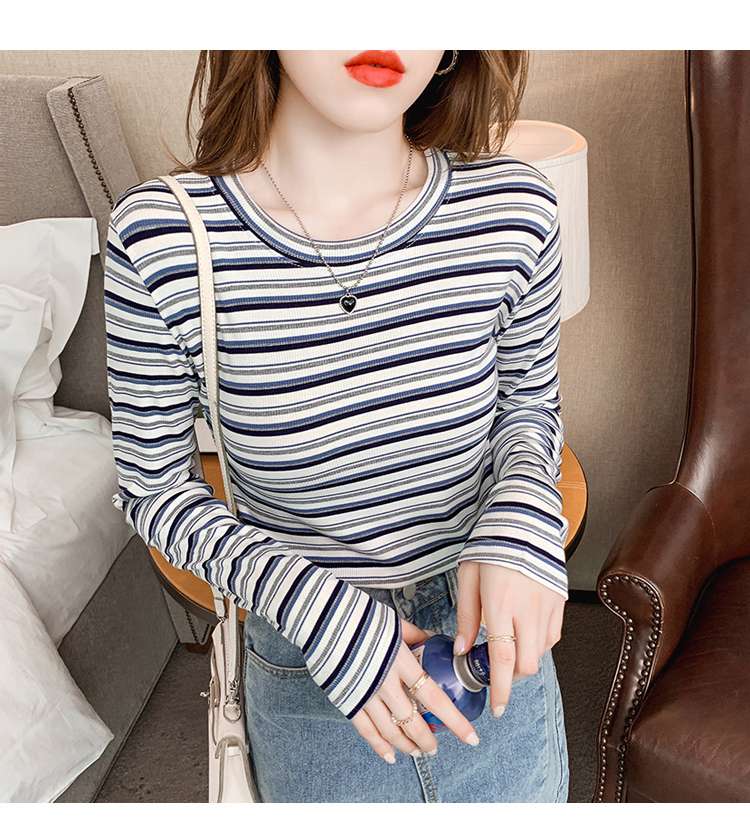 体型をキレイに見せる細ストライプニット ボーダー服