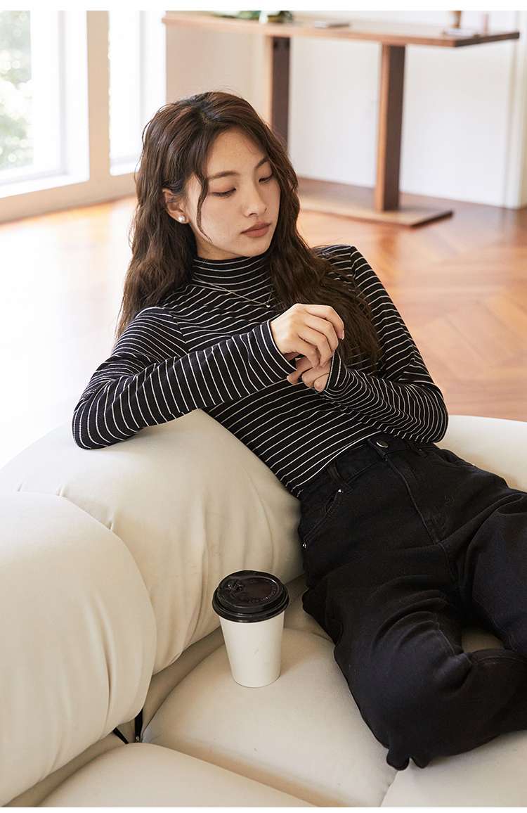 スリムフィットボーダータートルネック ボーダー服