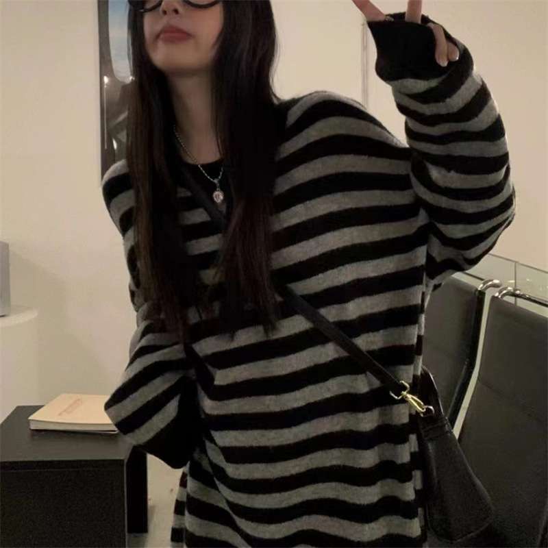 オーバーサイズストライプニットワンピース ボーダー服