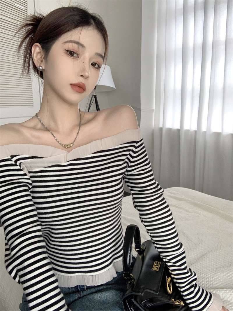 肩開きフリルボーダーニットトップス ボーダー服