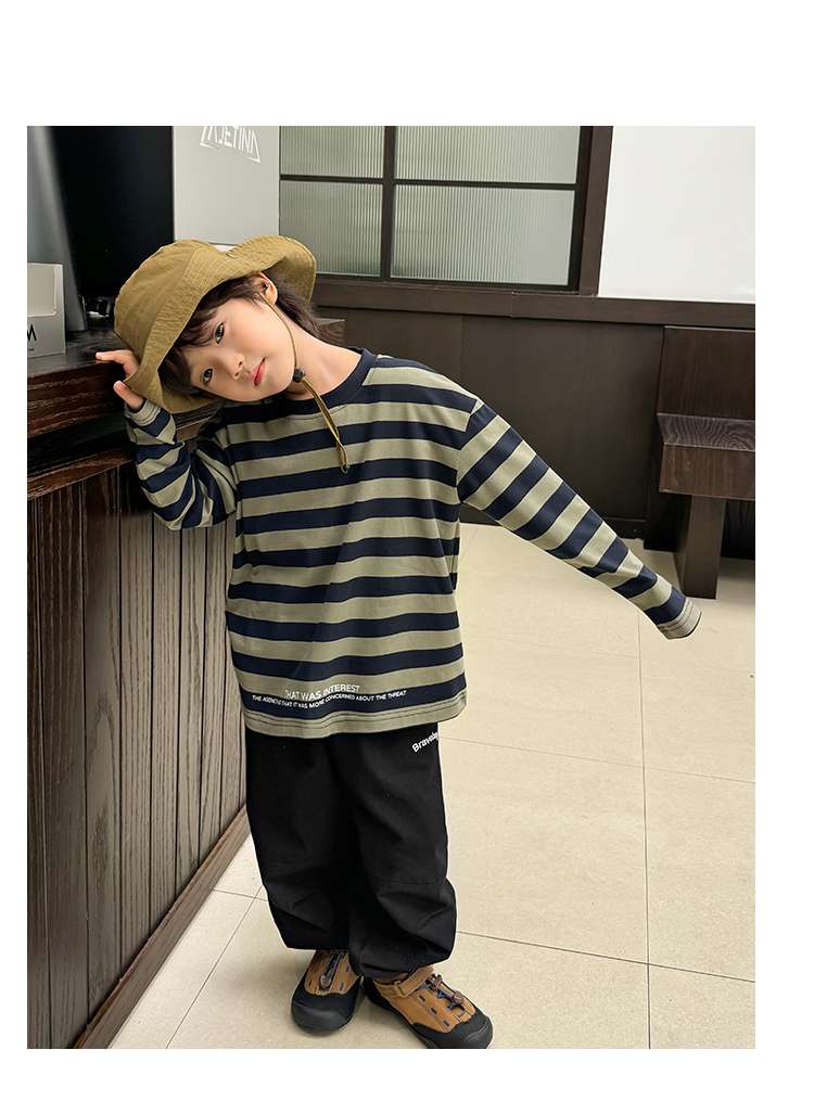 ゆったりボーダー柄長袖トップス ボーダー服