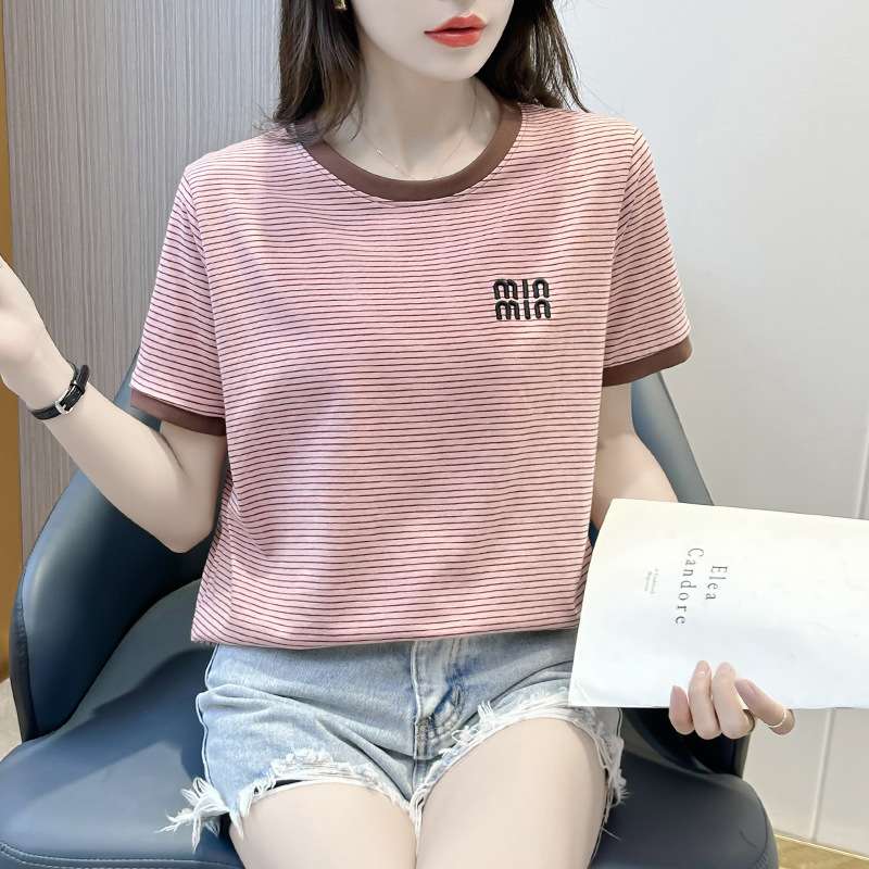 ストライプ柄ゆったりTシャツ ボーダー服