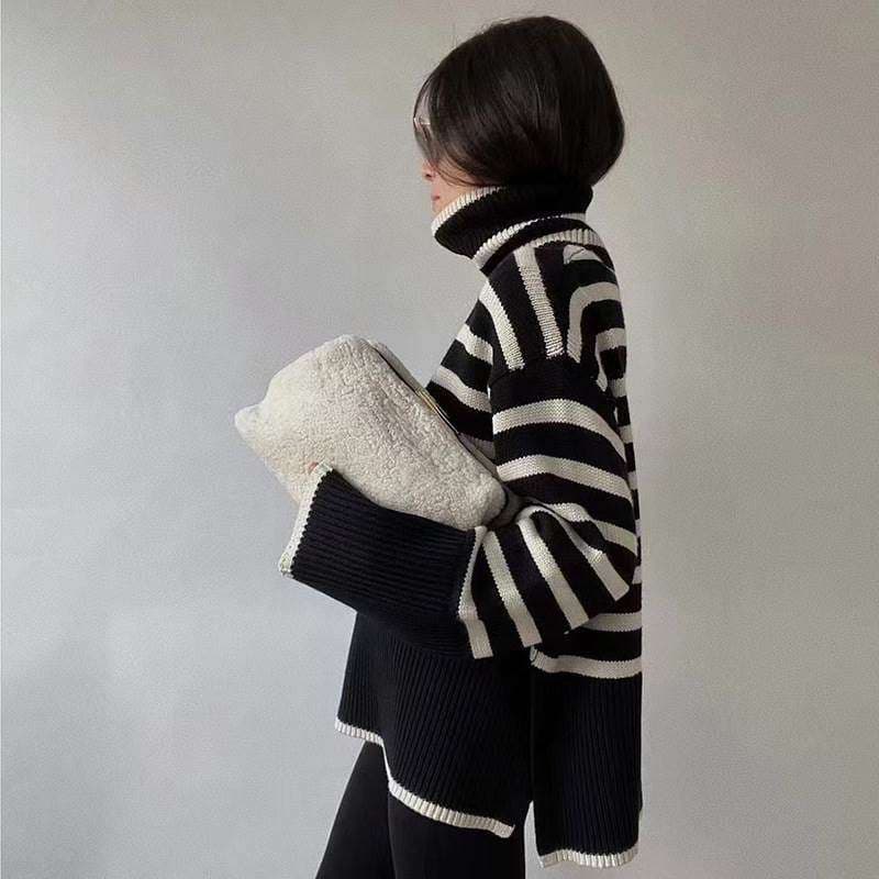 オーバーサイズボーダータートルネックニット ボーダー服