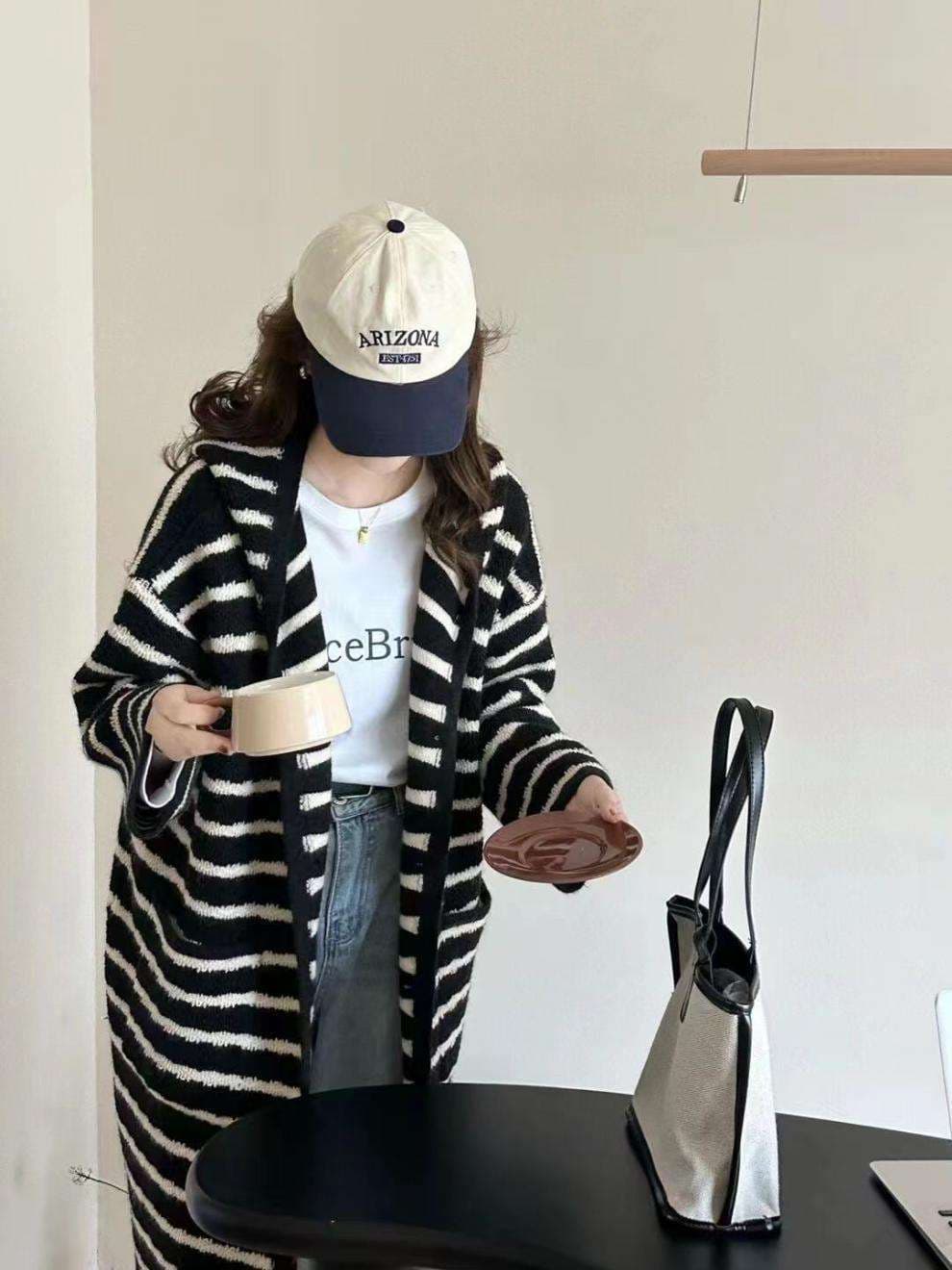 ふわふわニットの長めストライプカーディガン ボーダー服